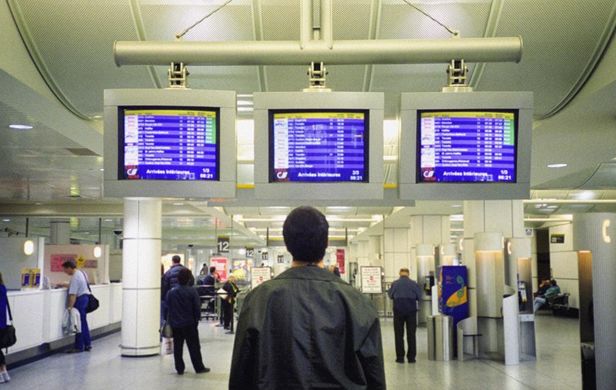 华体会(中国)嵌入式电脑在乘客信息显示系统中的应用